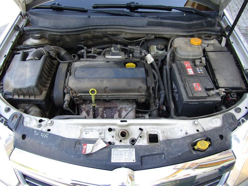 Opel Astra (2007) 1.8 16V AUTOMAT - fotka 34 z 35