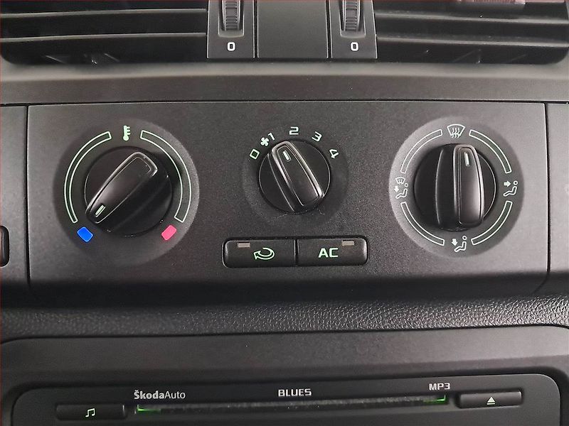Škoda Fabia (2012) 1.2 12V - fotka 15 z 15