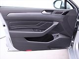 Volkswagen Passat 2,0 TDI 110kW DSG R-line 1.Maj - náhled 10