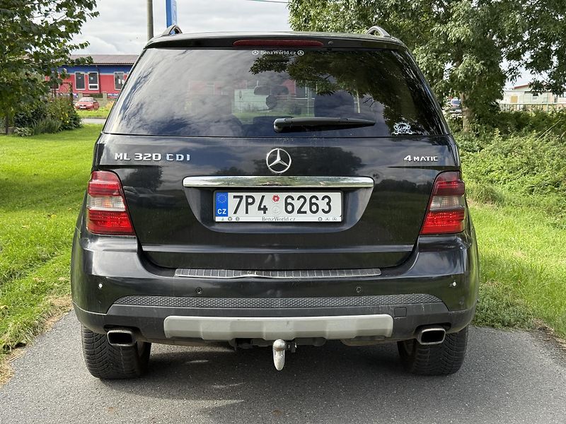 Mercedes-Benz Třídy M (2007) ML 320 CDi 4Matic 165kw - fotka 4 z 20