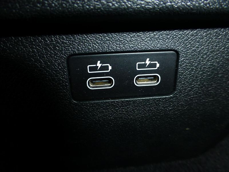 BMW Řada 2 (2021) 1,5I*FULL VYBAV*PŮVOD ČR-1 MAJ - fotka 19 z 29