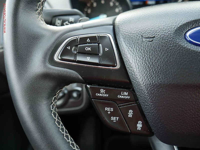 Ford Kuga (2019) 1.5 EB 4x4, Vignale, AT - fotka 14 z 22