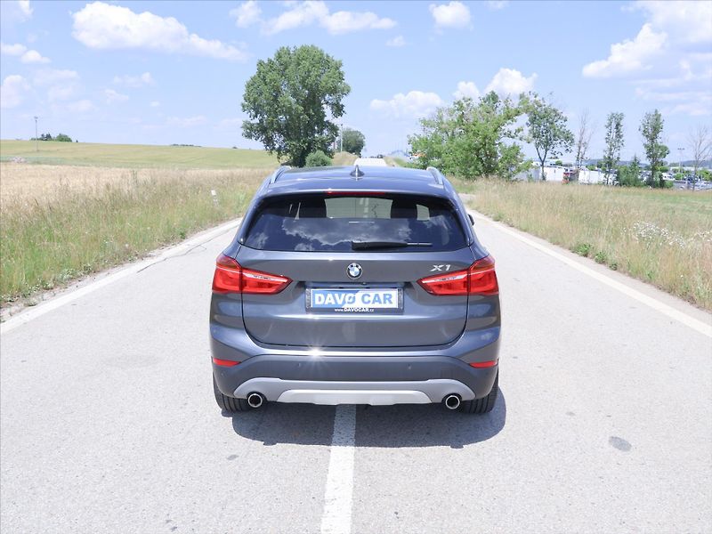 BMW X1 2,0 20d 140kW xDrive xLine CZ - fotka 6 z 27