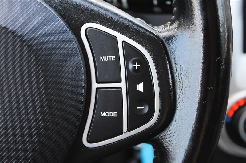 Kia Ceed 1,6 CRDi  NOVÉ V ČR,1.MAJITEL - fotka 15 z 21