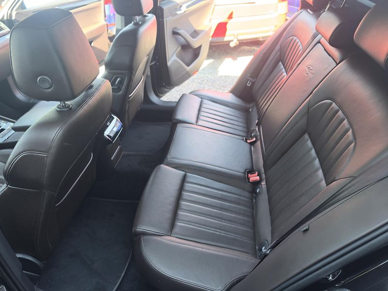 Škoda Superb 2.0 TDI L&Klement  4x4 - fotka 11 z 23
