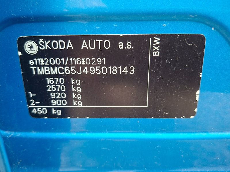 Škoda Roomster (2008) 1.4i 16V 63kW -VÝBAVA - fotka 35 z 35