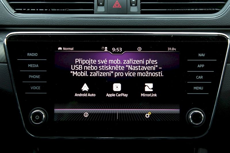 Škoda Superb (2024) Combi SportLine 2.0 TDI 110 kw - fotka 18 z 25