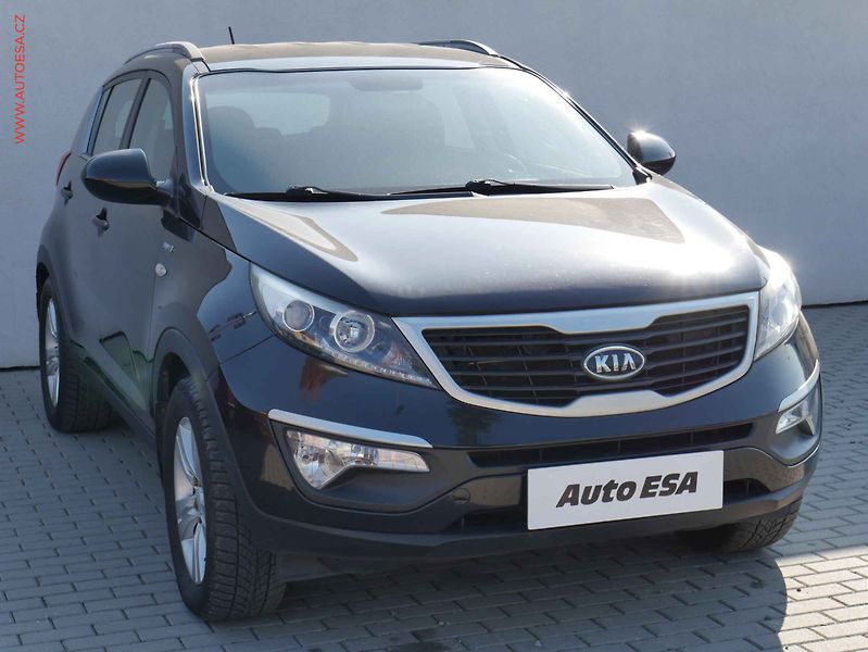 Kia Sportage (2010) 2.0 CVVT 4x4, ČR, AC, tažné - fotografie inzerátu