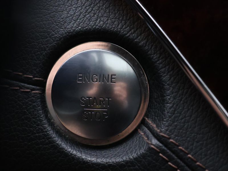 Mercedes-Benz Třídy S 4,7 500 L 320 kW 4 Matic AMG - fotka 23 z 39