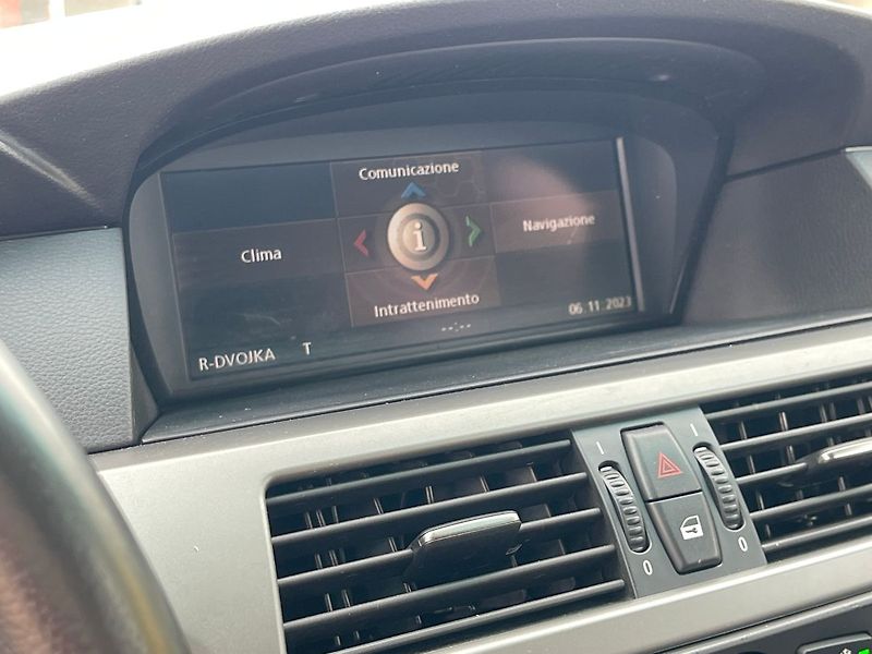 BMW Řada 5 E61 3.0D *170KW* - fotka 29 z 37
