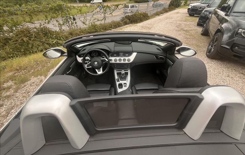 BMW Z4 sDrive 20i Automat,2 sady kol - fotka 11 z 27