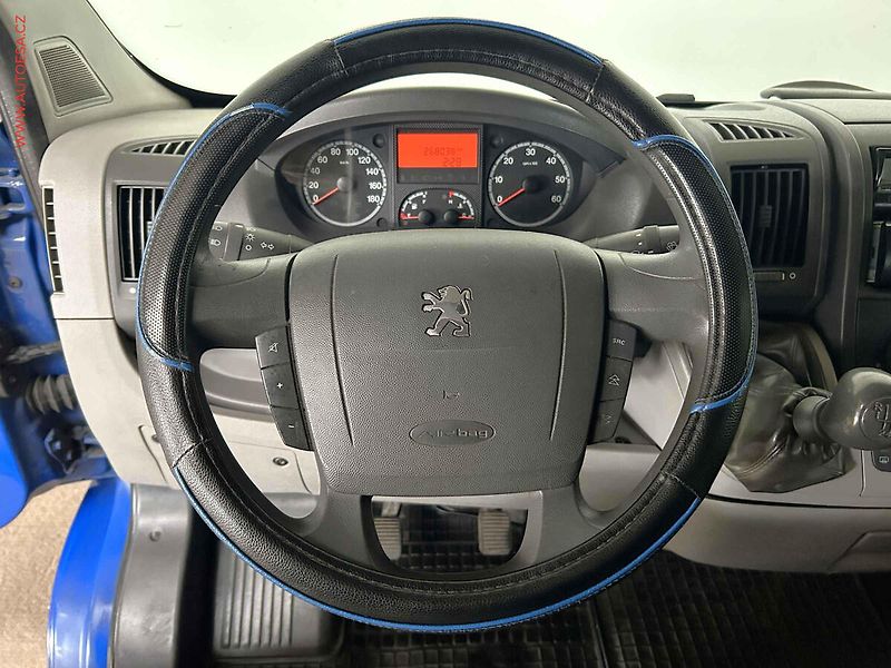 Peugeot Boxer (2007) 2.2HDi 6míst, AC, TZ, STK3/28 - fotka 14 z 14