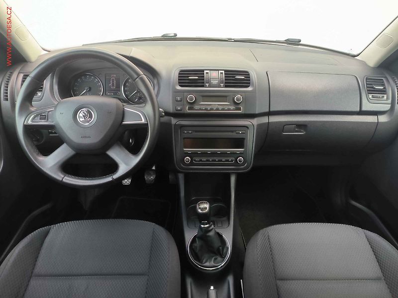 Škoda Roomster (2013) 1.6 TDi, Elegance, panor, TZ - fotka 8 z 15