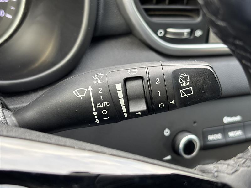 Kia Sportage 1,6 i AT 4x4 TOP ZÁRUKA TAŽNÉ - fotka 30 z 39