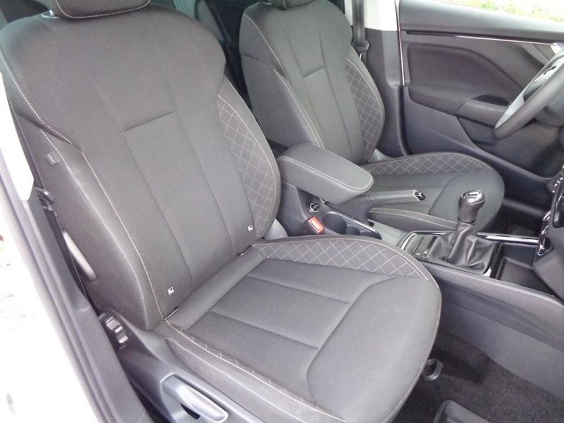 Škoda Scala 1.0 TSi Ambition  81kW - fotka 16 z 23