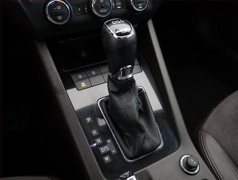 Škoda Octavia (2015) Laurin&Klement 2.0 TDI, 4X4 - fotka 12 z 17
