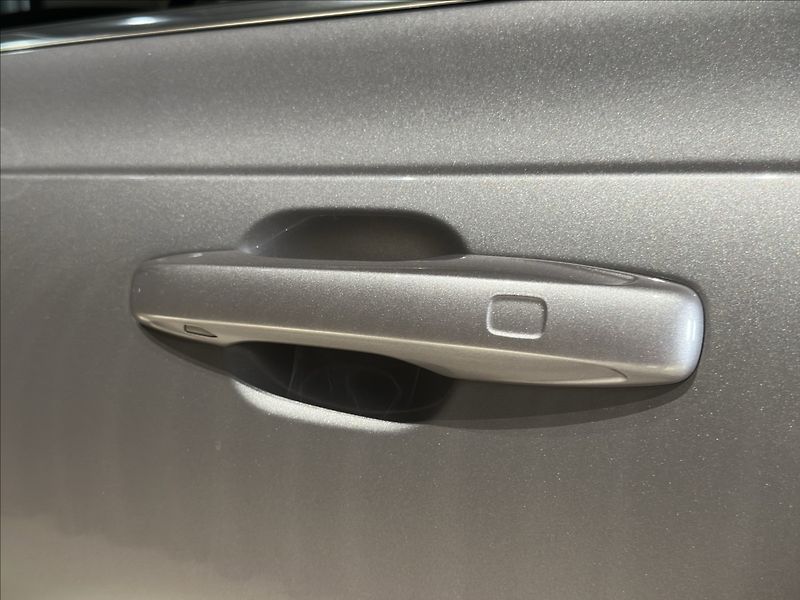 Volvo XC90 (2026) 2,0 T8  Plus Bright - fotka 15 z 41