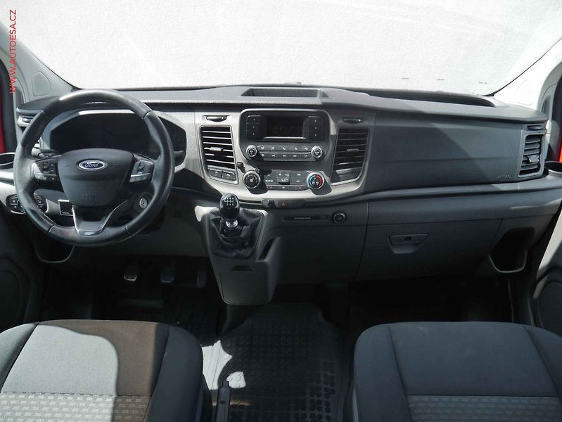 Ford Transit Custom (2019) 2.0TDCi L2H2 5míst, ČR - fotka 8 z 16