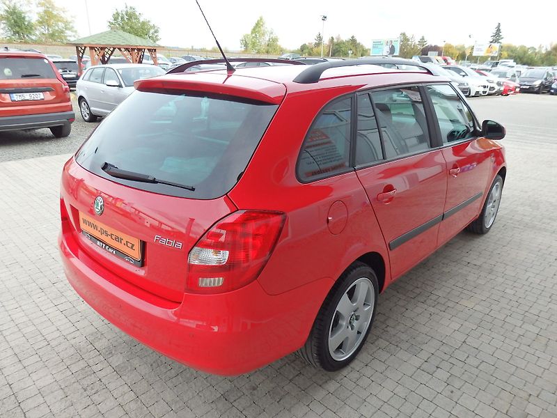 Škoda Fabia 1.2 TSI 77kW DIGI.KLIMA FAMILY - fotka 4 z 16