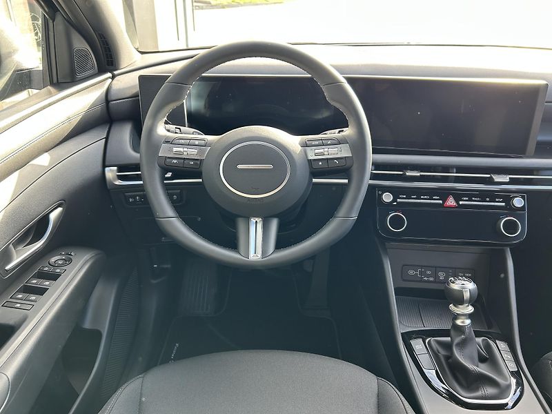 Hyundai Tucson 1,6T-GDI 110kW GO CZECH! FL - fotka 11 z 31