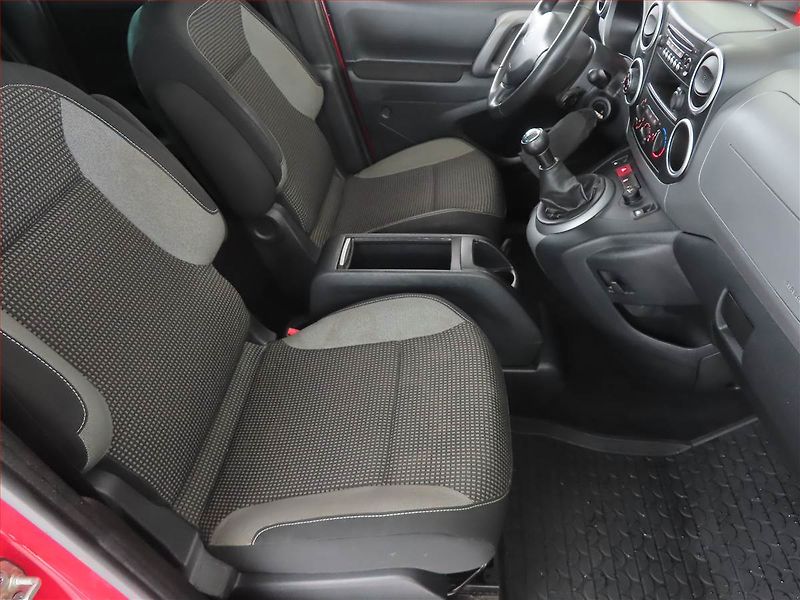 Peugeot Partner (2017) Outdoor 1.6 16V, 5Míst, ČR - fotka 9 z 13