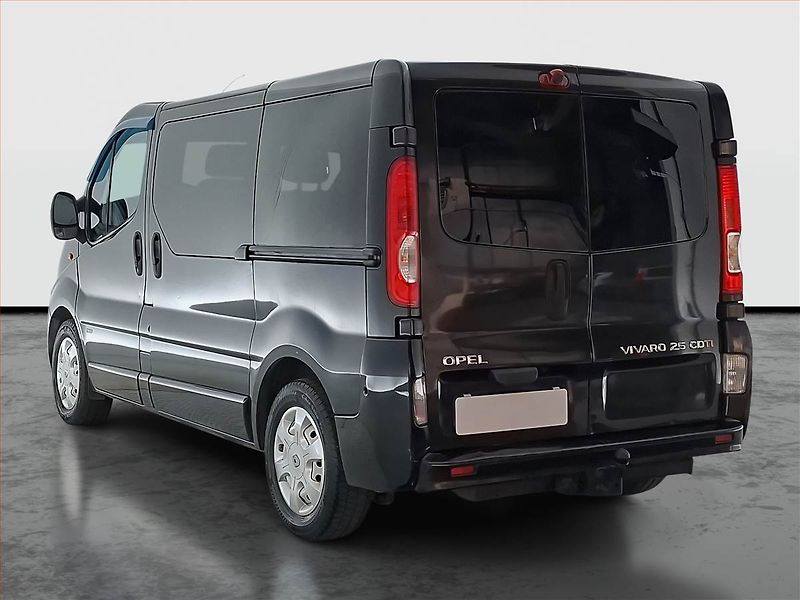 Opel Vivaro (2008) 2.5 CDTI, Bus, 8Míst - fotka 4 z 15
