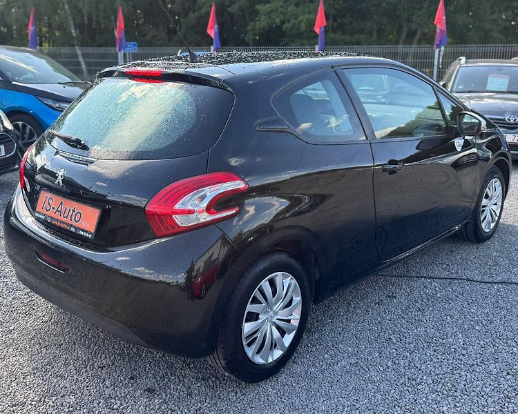 Peugeot 208 (2014) - fotka 5 z 13