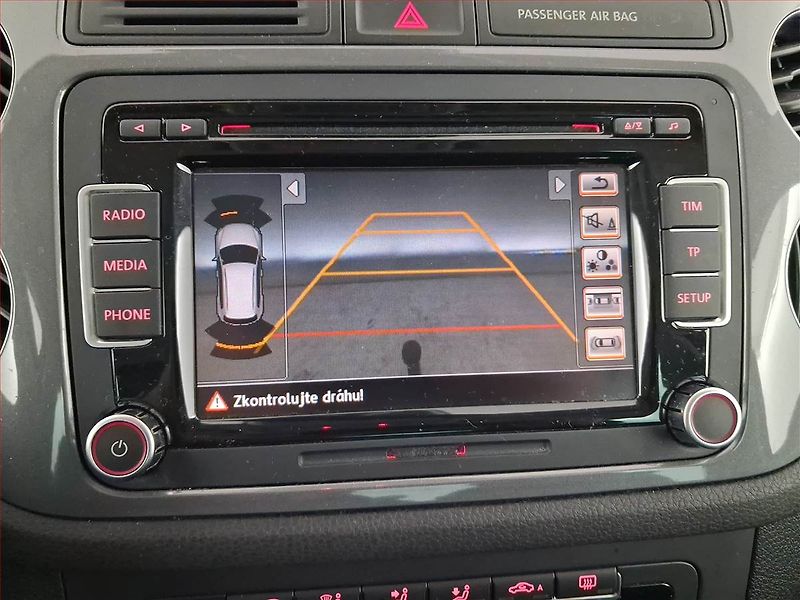 Volkswagen Tiguan (2014) 2.0 TDI, Serv.kniha, Bi-Xenony - fotka 22 z 22