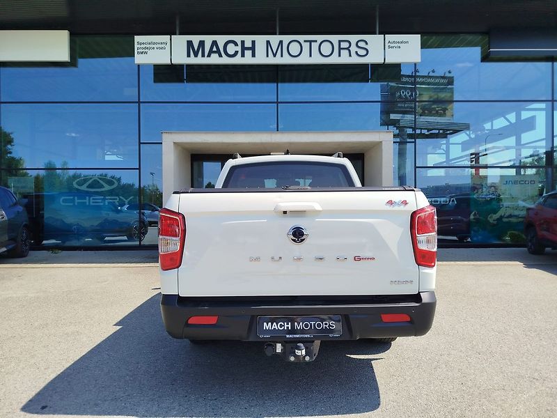 SsangYong Musso Grand Style 2,2 AWD M6 + rolet - fotka 15 z 25