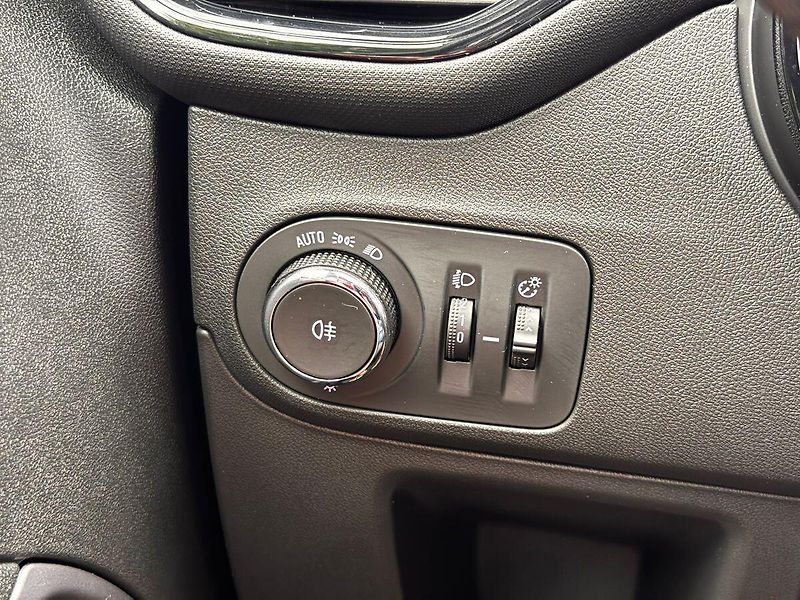 Opel Crossland X 1.2 Turbo, ČR, Serviska - fotka 23 z 26