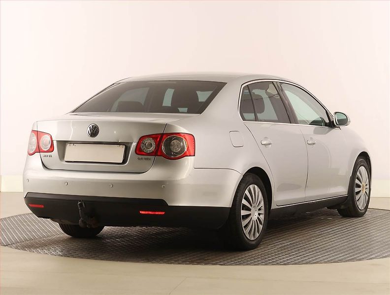 Volkswagen Jetta (2006) 2.0 TDI, Serv.kniha, Tažné - fotka 5 z 15