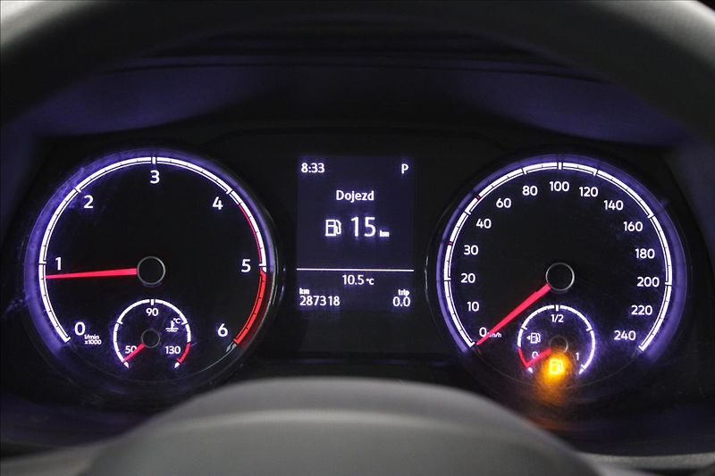 Volkswagen Transporter 2,0 TDI 110KW DSG 5 míst T6.1 - fotka 18 z 35