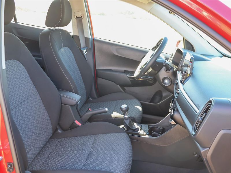 Kia Picanto 1,0 DPi 46kW Comfort CZ 1.Maj - fotka 14 z 37