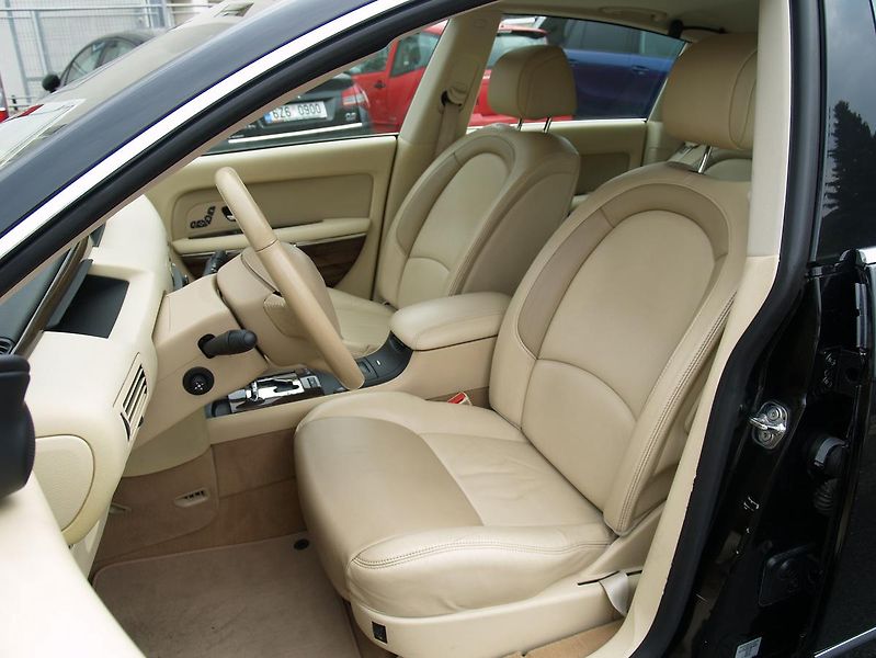 Citroën C6 (2008) Exclusive 3,0i - fotka 11 z 22