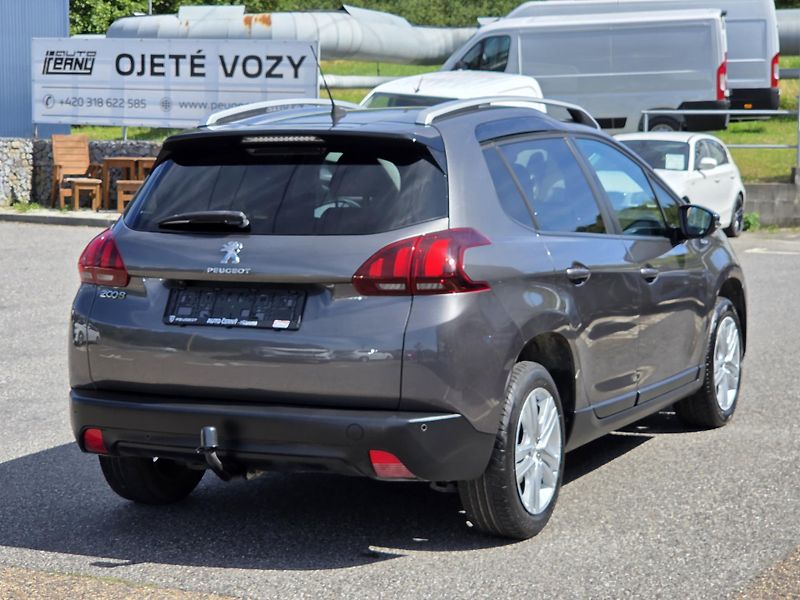 Peugeot 2008 (2019) 1.2 PT 110 ALLURE EAT6 - fotka 5 z 25