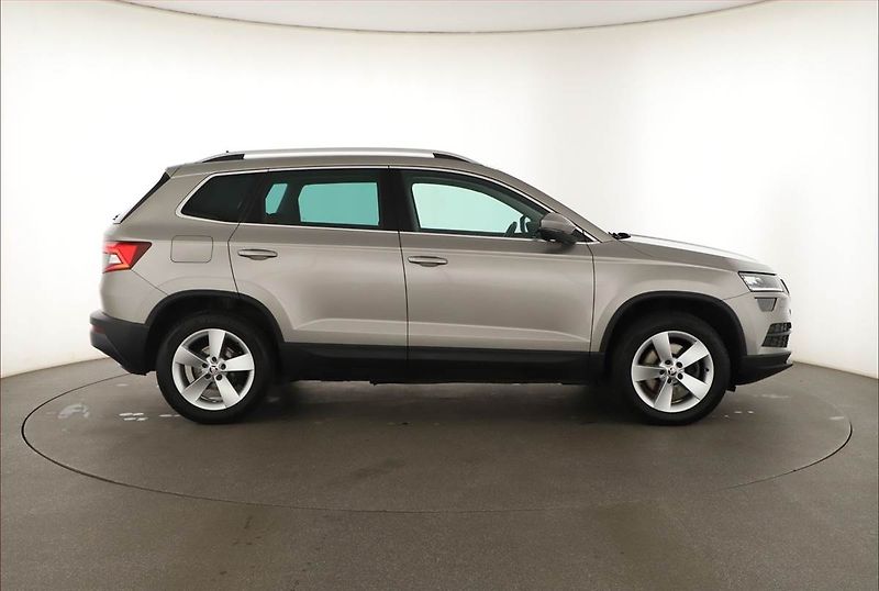 Škoda Karoq (2018) 2.0 TDI - fotka 6 z 16