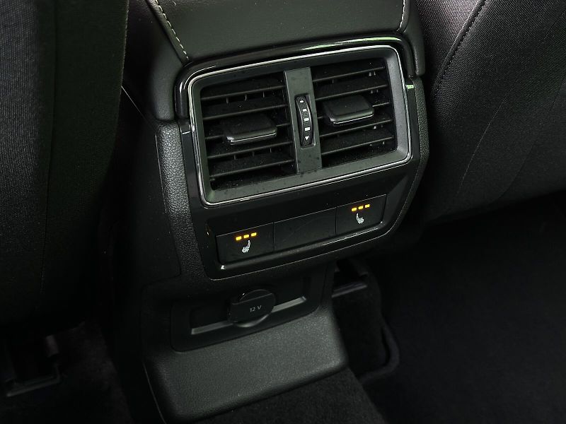 Škoda Karoq 1.5TSi Top & Selection 150PS L - fotka 38 z 43