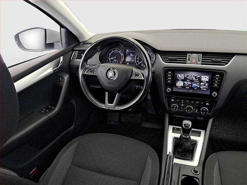 Škoda Octavia (2019) Ambition 1.5 TSI, Serv.kniha - fotka 7 z 21