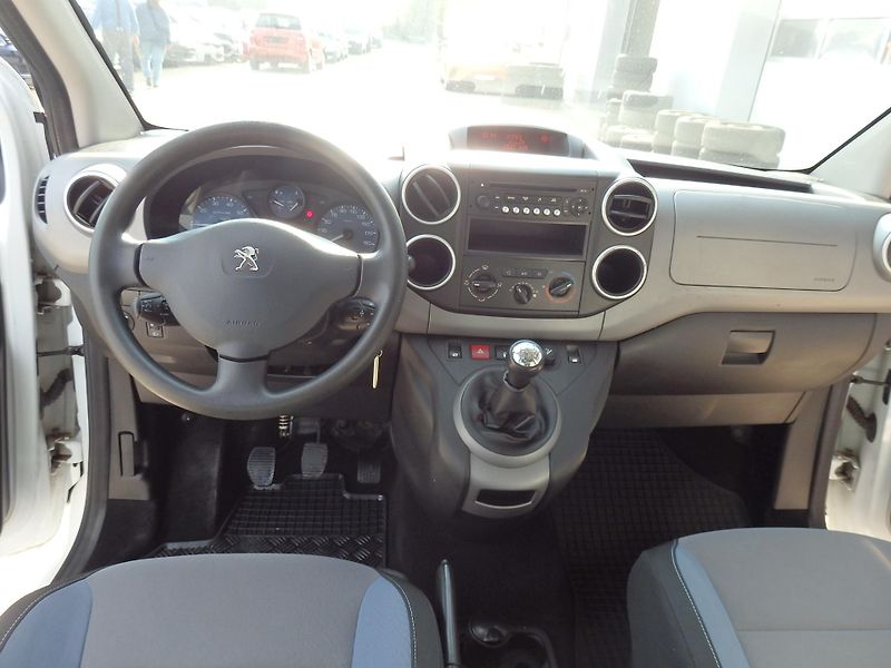 Peugeot Partner TEPEE 1.6 HDI KLIMA, ASR - fotka 14 z 16