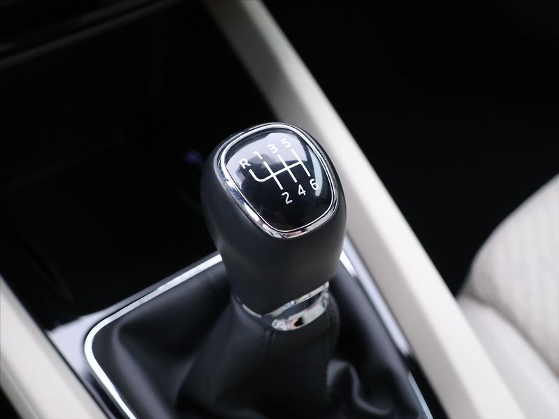 Škoda Octavia 1,5 TSI 110kW Style LED CZ - fotka 28 z 38