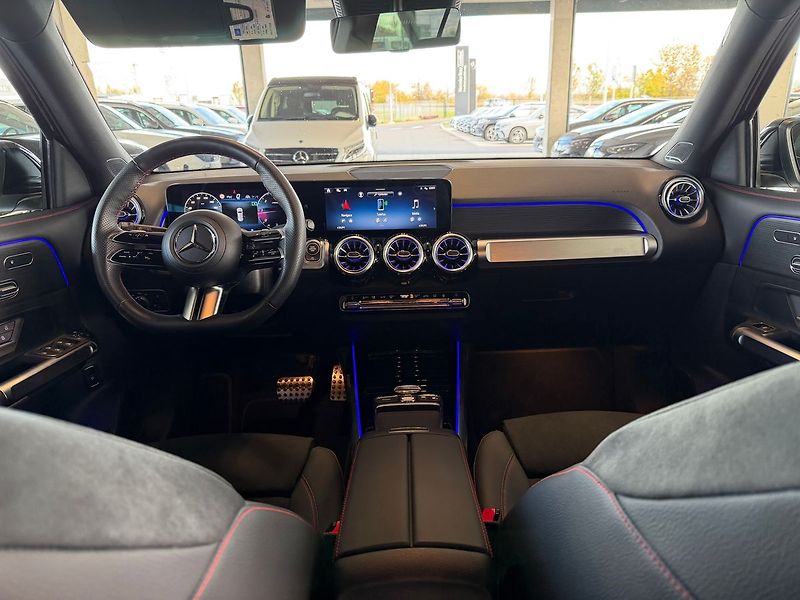 Mercedes-Benz GLB 200d AMG - fotka 21 z 21