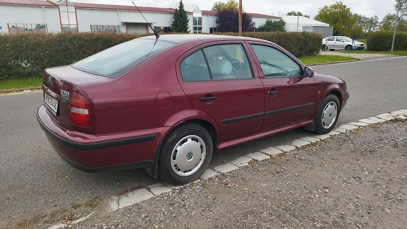 Škoda Octavia 1.6i,volat- 608 081 843 - fotka 3 z 15