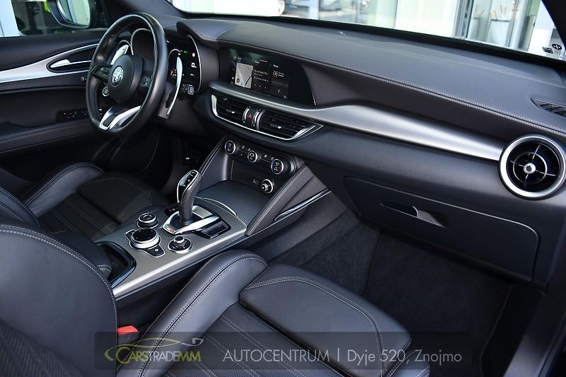 Alfa Romeo Stelvio 2.2D 16V 154kW Veloce AT8-Q4 - fotka 15 z 52