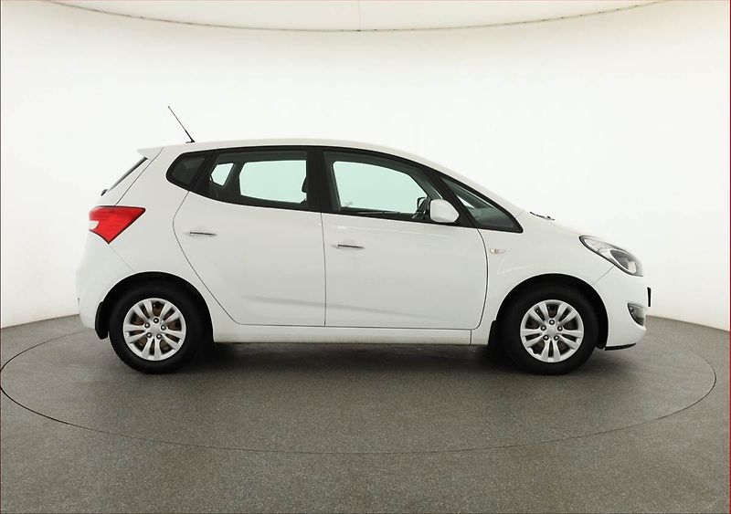 Hyundai ix20 (2016) 1.4 CVVT, Serv.kniha - fotka 6 z 13