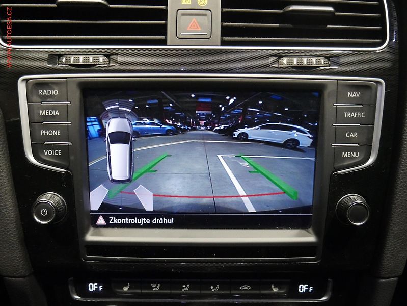 Volkswagen Golf (2016) 2.0 TDi, GTD, DSG, bixen, - fotka 15 z 20