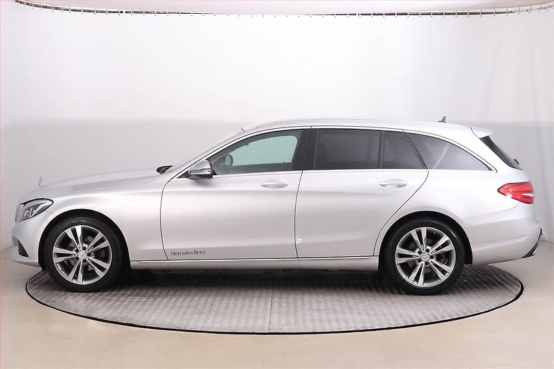 Mercedes-Benz Třídy C (2015) C 220 d, Automat, Navi - fotka 3 z 21