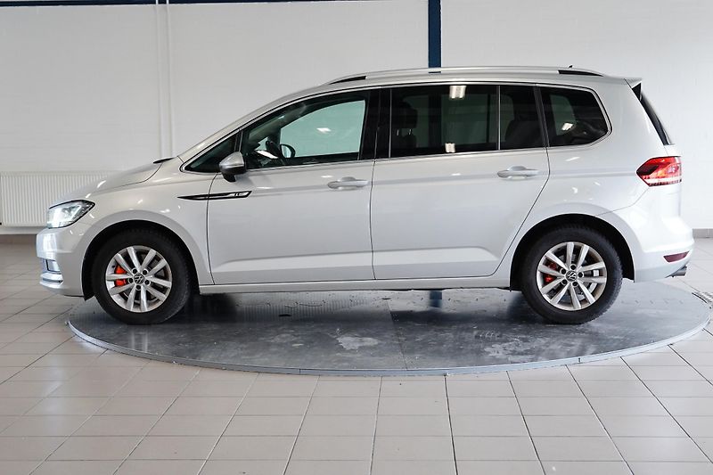 Volkswagen Touran - fotka 3 z 25