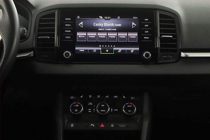 Škoda Karoq (2025) 2.0 TDI, Drive, FullLed - fotka 9 z 15