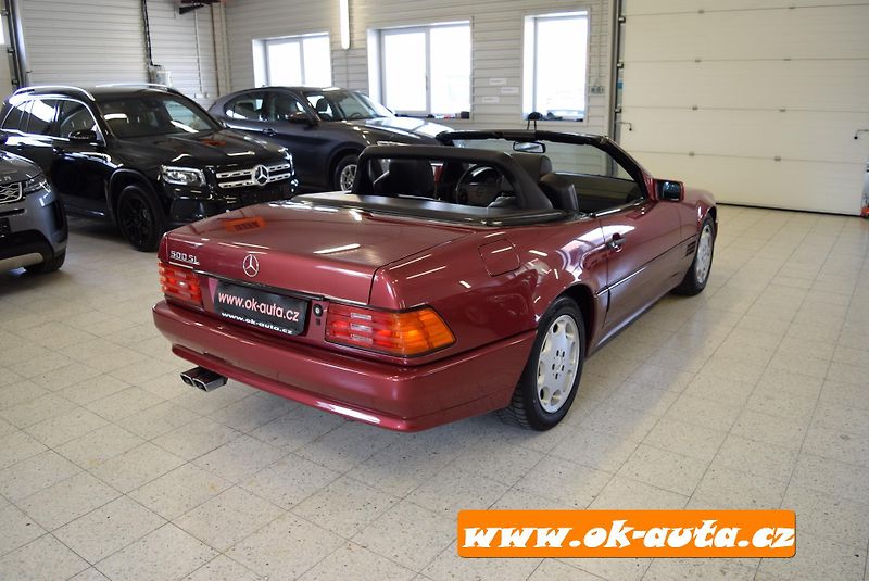 Mercedes-Benz SL 500 129 240 kW AUTOMAT  - fotka 8 z 52