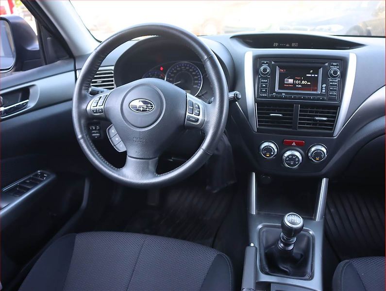 Subaru Forester (2011) 2.0 d, 4X4, Serv.kniha - fotka 7 z 16